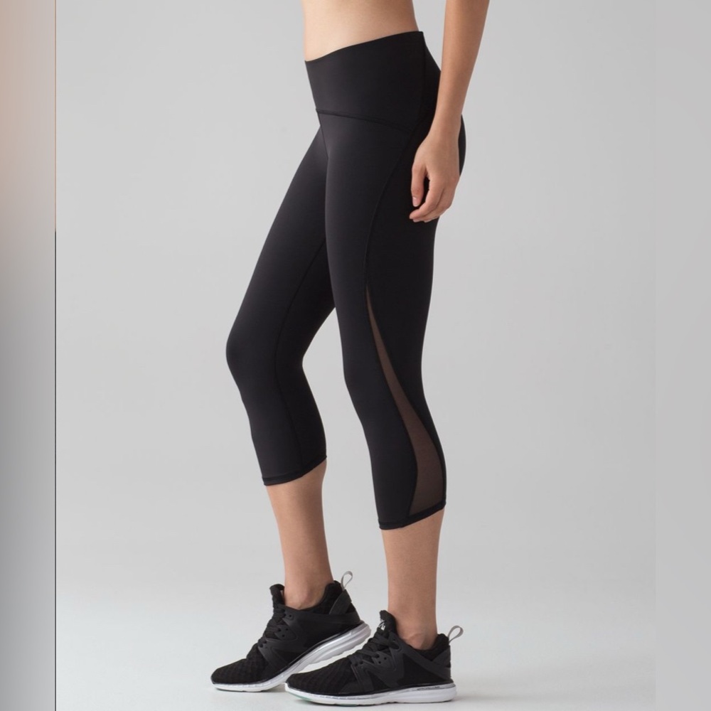 Lululemon‎ Black Train Times Crop (17") Leggings Size 6